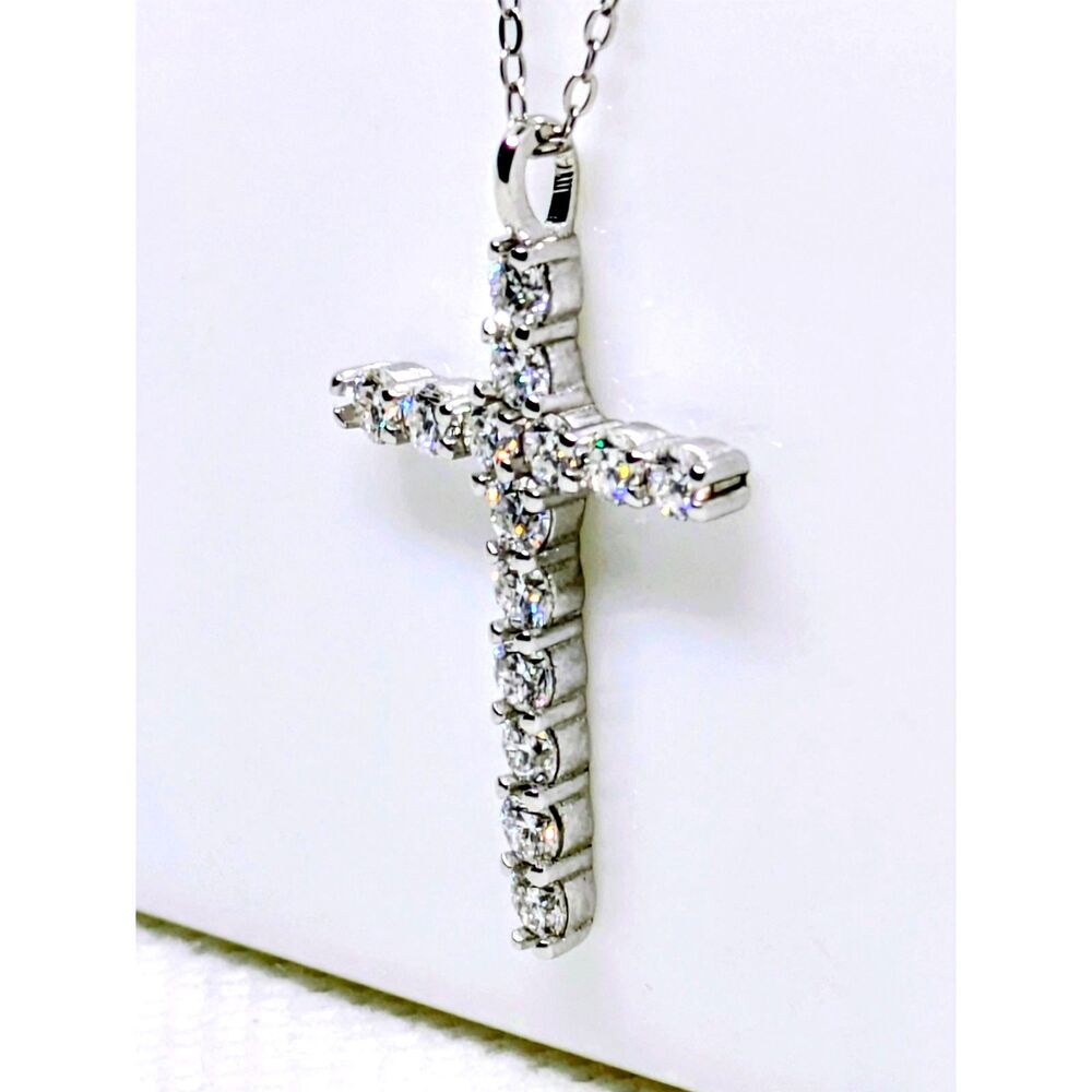 NWT 925 Silver 0.79ct VVS D Moissanite Cross Necklace. GRA Certificate included - Picture 12 of 14